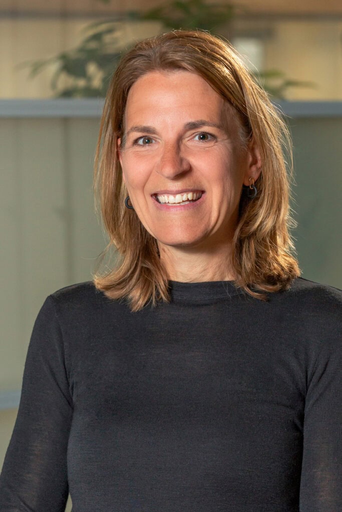 Esther Hoogland